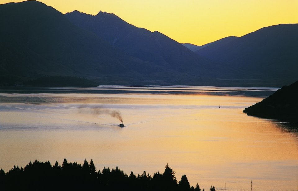 Auringonlasku Wakatipu, Uusi-Seelanti Auringonlasku Wakatipu, Uusi-Seelanti